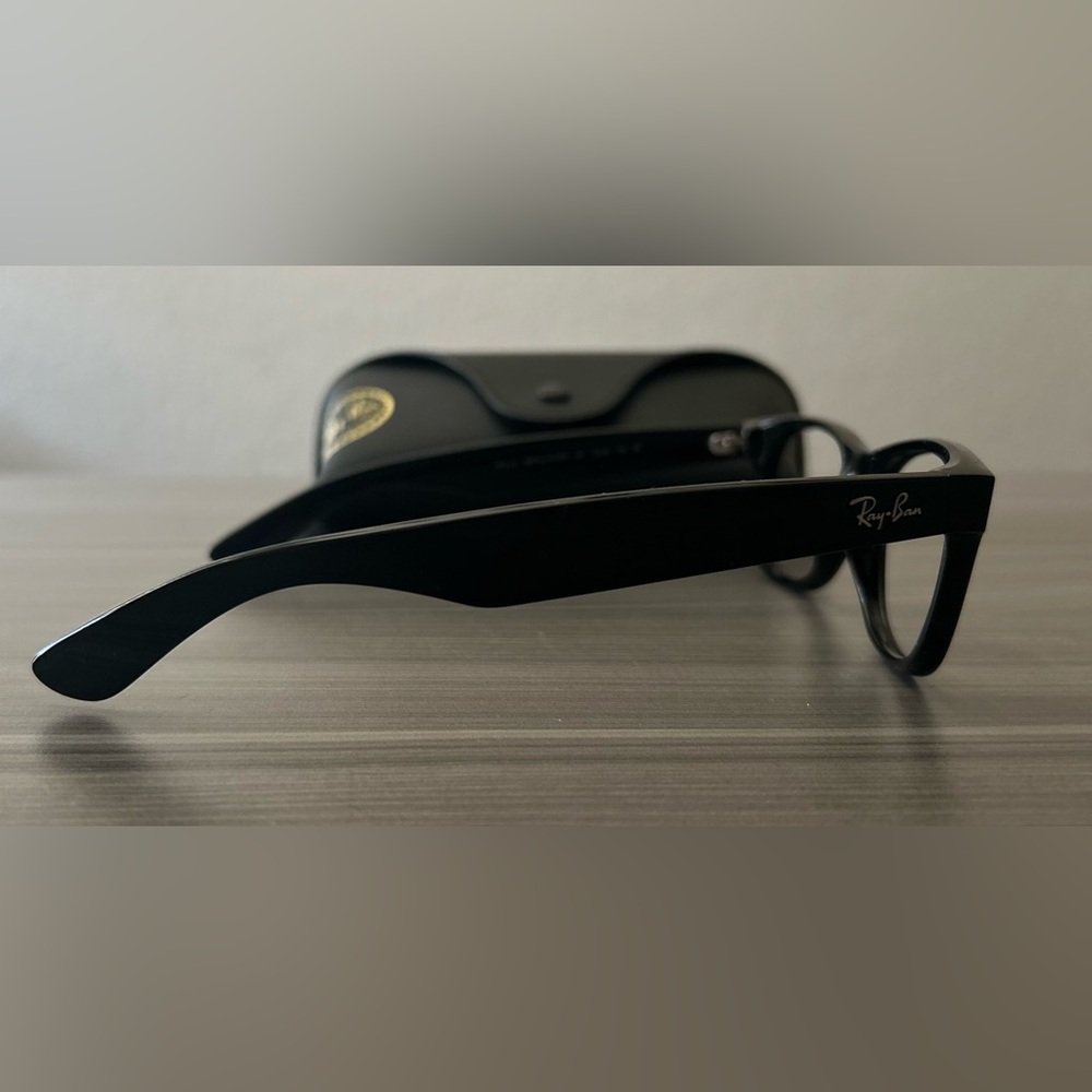 Ray Ban Eye frames with Case - Picture 4 of 10
